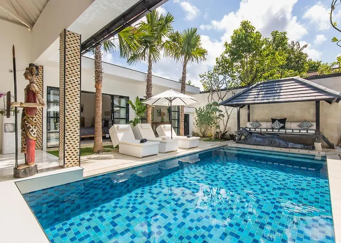 Lora * Seminyak (Bali)