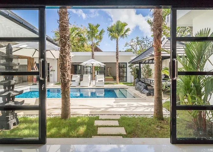 Lora Villa Seminyak (Bali)