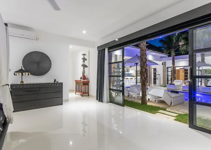 Lora Seminyak (Bali)