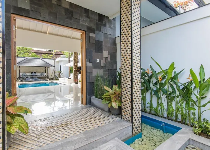 Lora Seminyak (Bali)