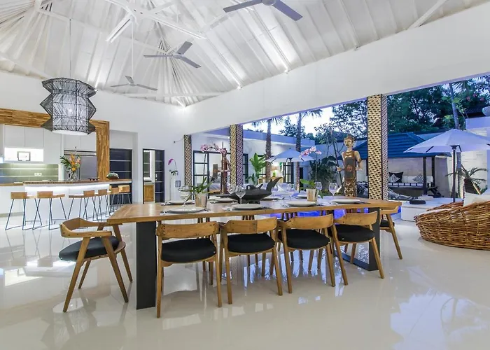 Villa Lora Seminyak (Bali)